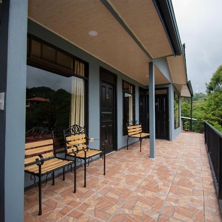 Cabinas Eddy B&B モンテベルデ エクステリア 写真