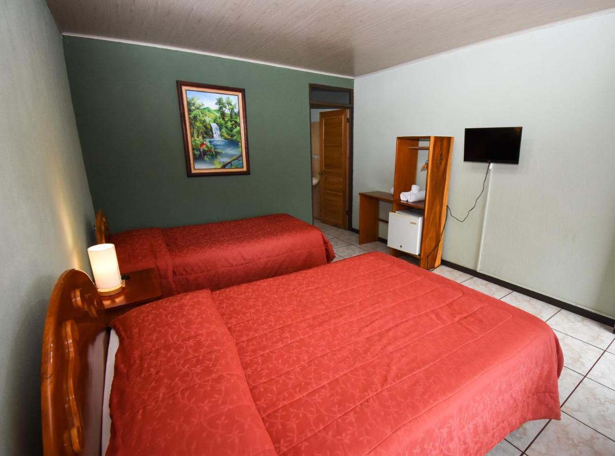 Cabinas Eddy B&B モンテベルデ エクステリア 写真