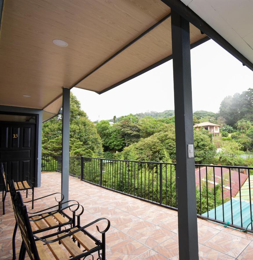 Cabinas Eddy B&B モンテベルデ エクステリア 写真