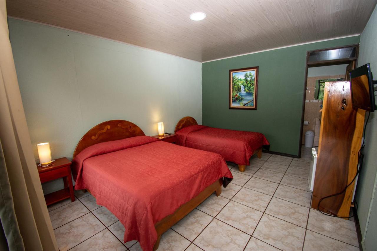 Cabinas Eddy B&B モンテベルデ エクステリア 写真