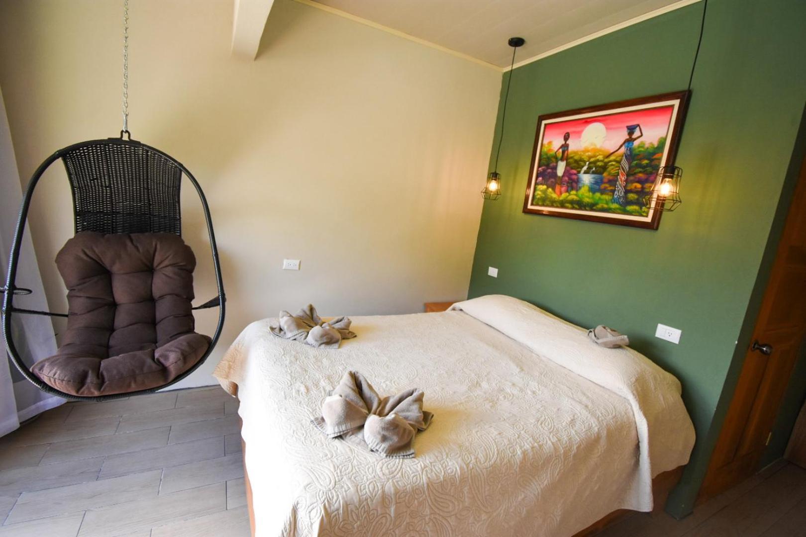 Cabinas Eddy B&B モンテベルデ エクステリア 写真